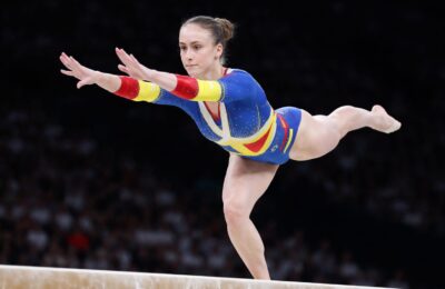 Gimnasta Amalia Ghigoarță se retrage la 19 ani din cauza unei accidentări grave