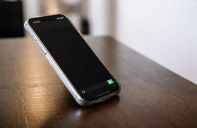 Poliția avertizează șoferii cu privire la o nouă înșelătorie prin SMS legată de parcări