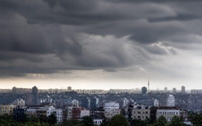 Bucureștiul sub cod portocaliu de caniculă și avertizare de furtuni violente