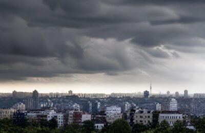 Bucureștiul sub cod portocaliu de caniculă și avertizare de furtuni violente