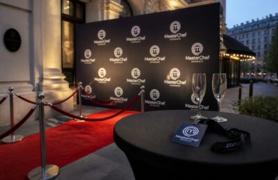 Cătălin Scărlătescu s-a afișat cu partenera sa la lansarea noului sezon MasterChef România