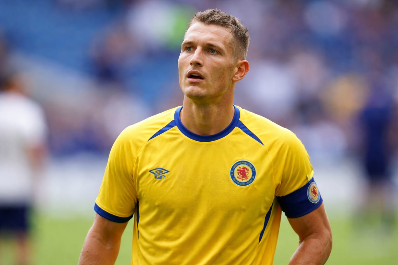 Dinamo București vrea un mijlocaș german de 800.000 de euro și se luptă cu echipe din Polonia și Germania