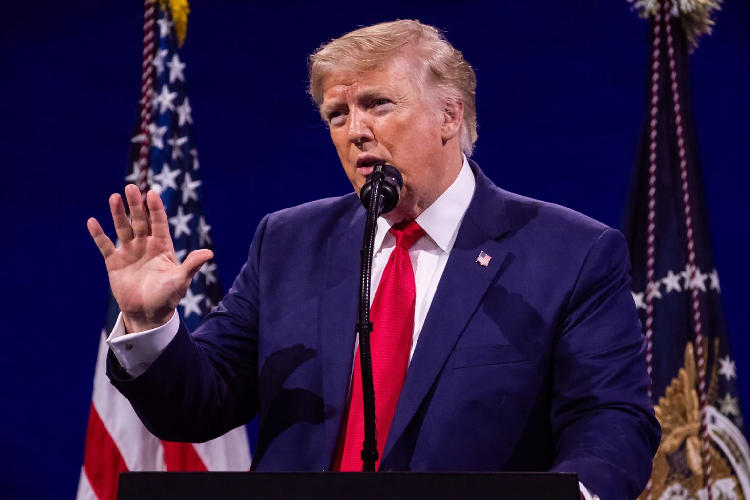 Donald Trump a fost evacuat în secret de la un summit NATO din cauza unei amenințări din partea Iranului