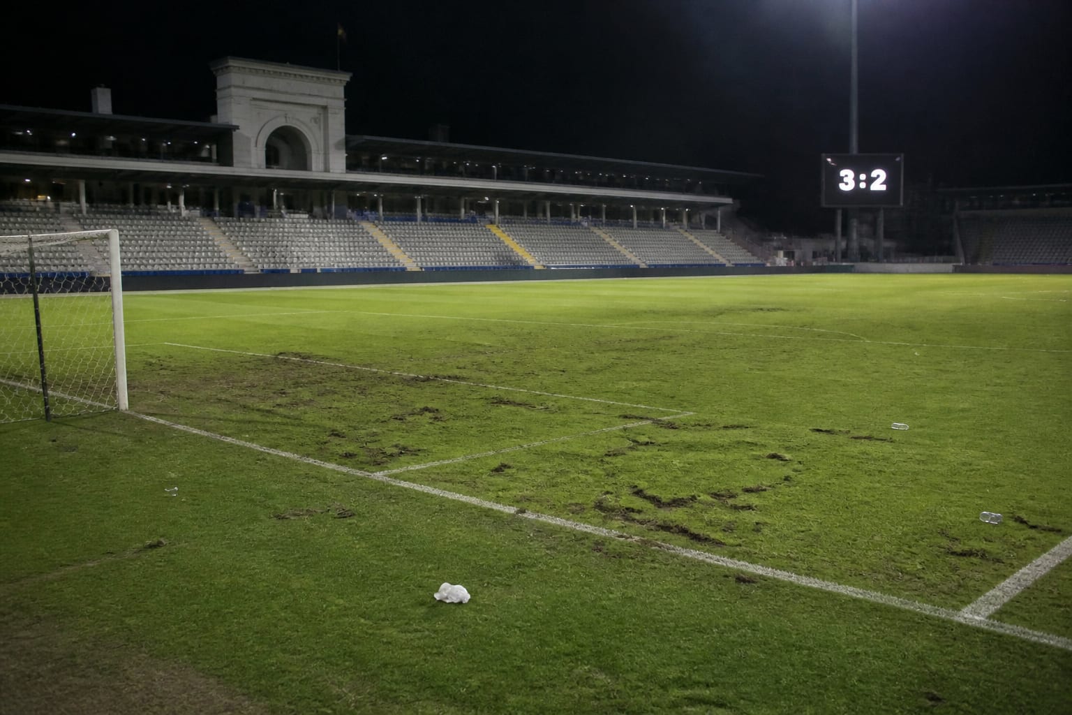 FCSB a învins FC Botoșani cu 3-2 și a urcat pe primul loc în Superligă