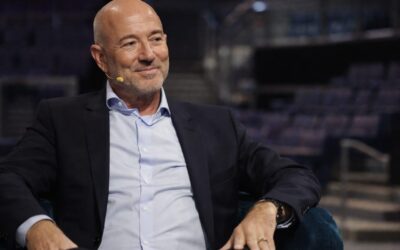 Fondatorul Amazon Jeff Bezos a intrat în acționariatul clubului Liverpool
