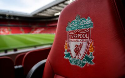 Un consorțiu care îi include pe Jeff Bezos și Eduardo Saverin negociază 30% din acțiunile clubului Liverpool